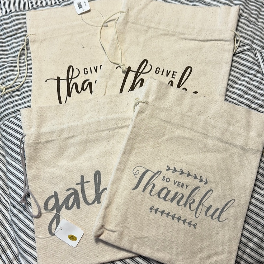 4 Thanksgiving Canvas Bags